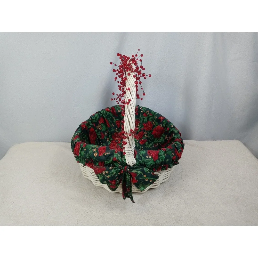 White Wicker‎ Christmas Basket Red Berry Handle Poinsettia Liner Holiday Decor